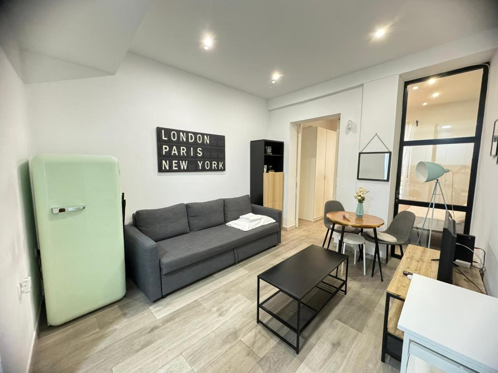 Ferienwohnung Dianthus House Madrid Exterior foto